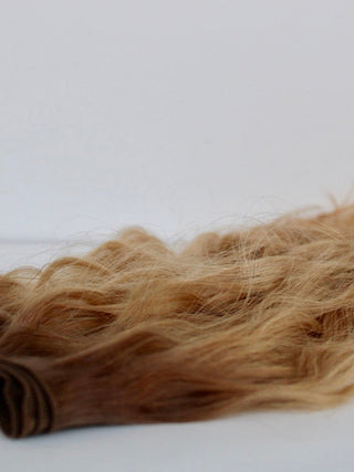 Hand Tied Weft - Beach Wave 9WBL (Warm Dark Blonde)